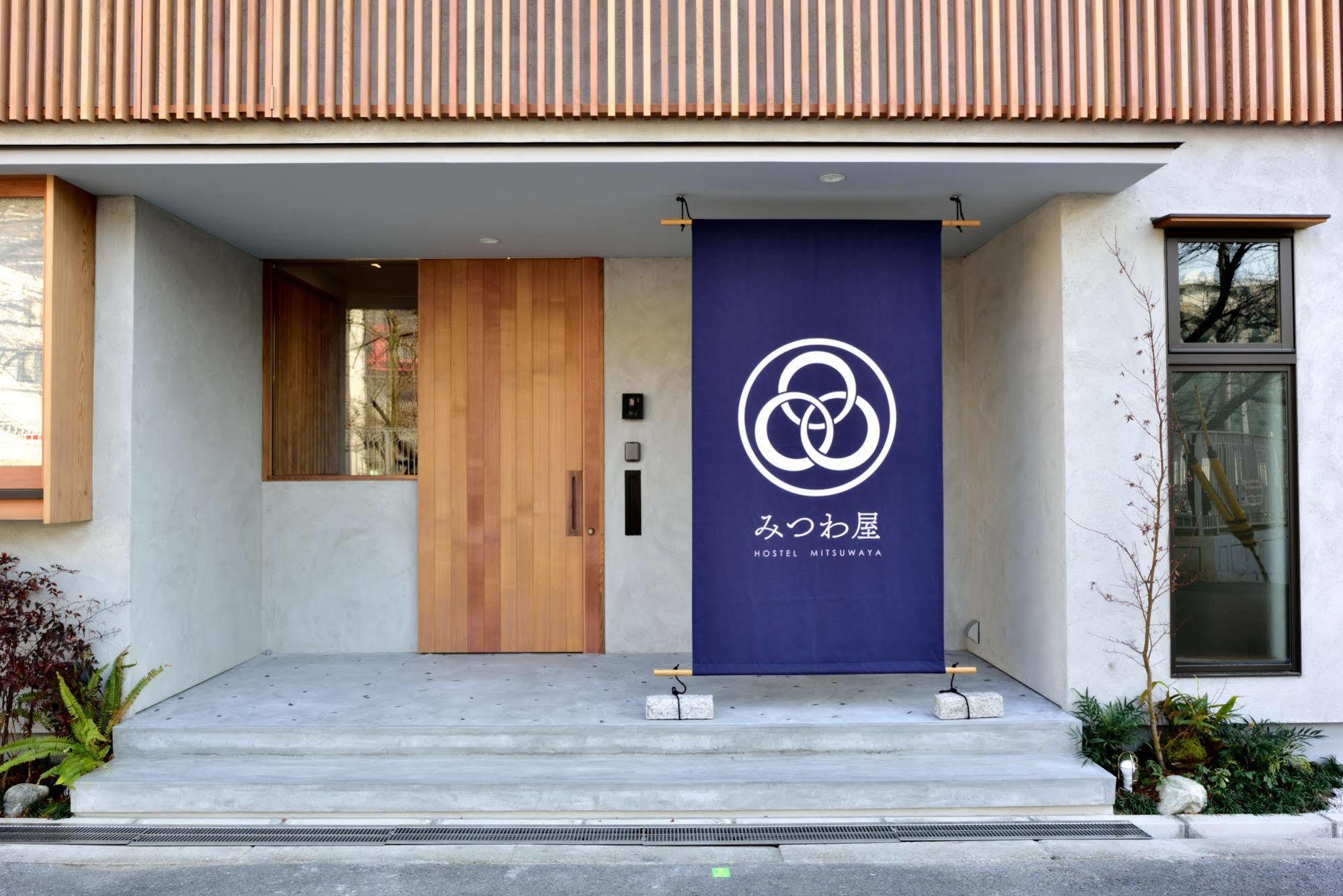 Hostel Mitsuwaya Oszaka Kültér fotó